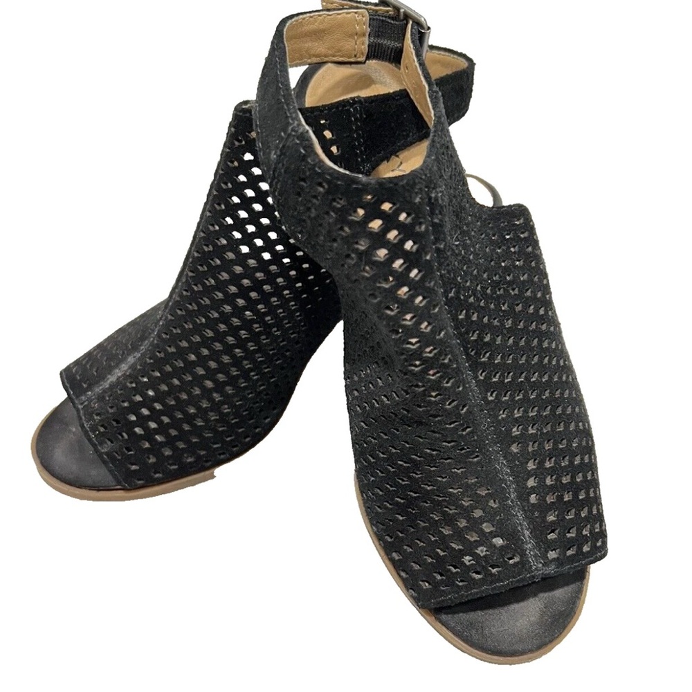 Lucky Brand Black Cut-Out Sandals